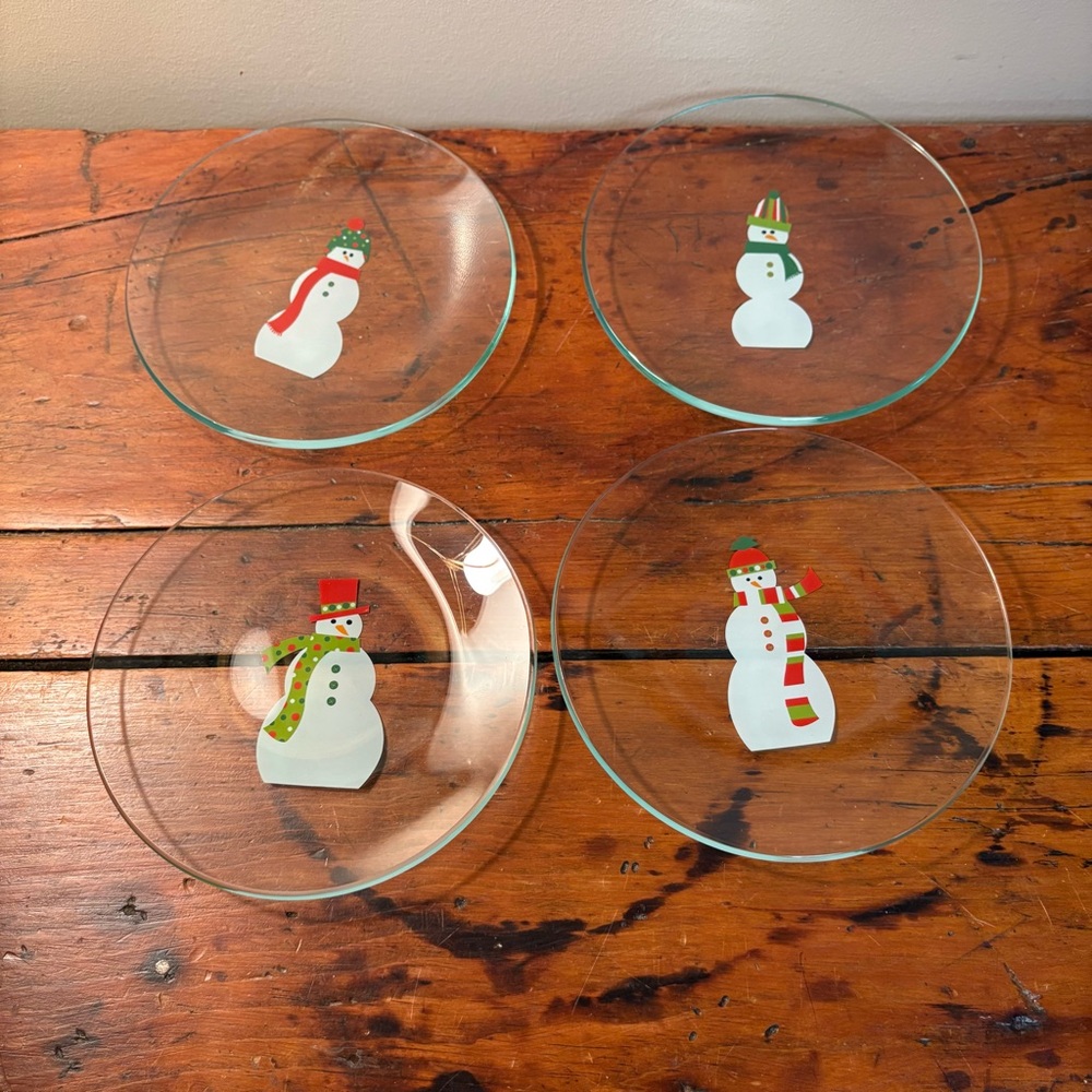 Pampered Chef Festive Snowman Glass Appetizer Plates Set of 4 Holiday
